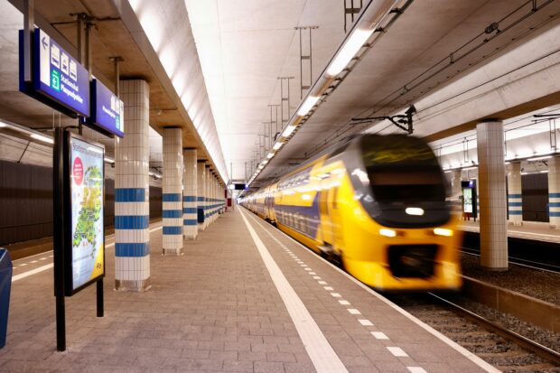 NS trein op station